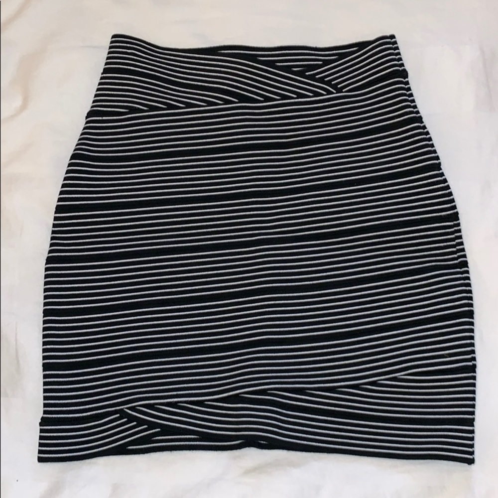 BCBG Bandage Power Skirt *NWOT